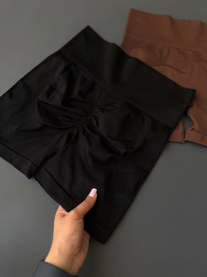 Women’s High-Waisted Scrunch Butt Seamless Shorts